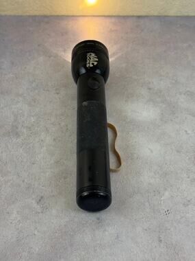 Vintage Mag-Lite Flashlight 2 D Cell Batteries Black 10" Working Mac Tools Logo